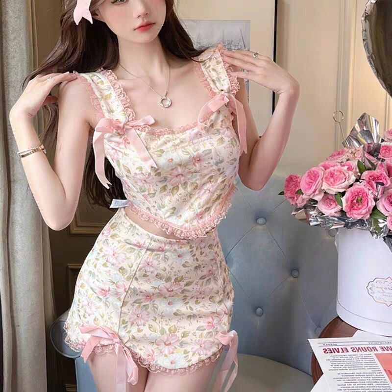 Sweet Floral Camisole and Hip Skirt Two-Piece Set HA1897