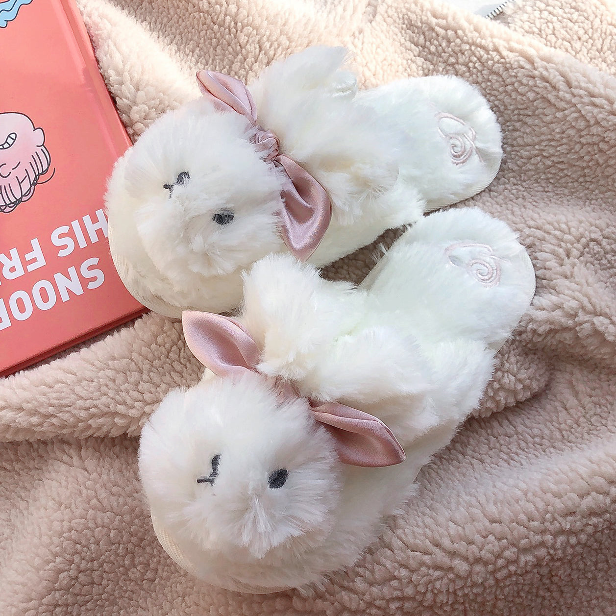 Cute bunny fur slippers HA1291
