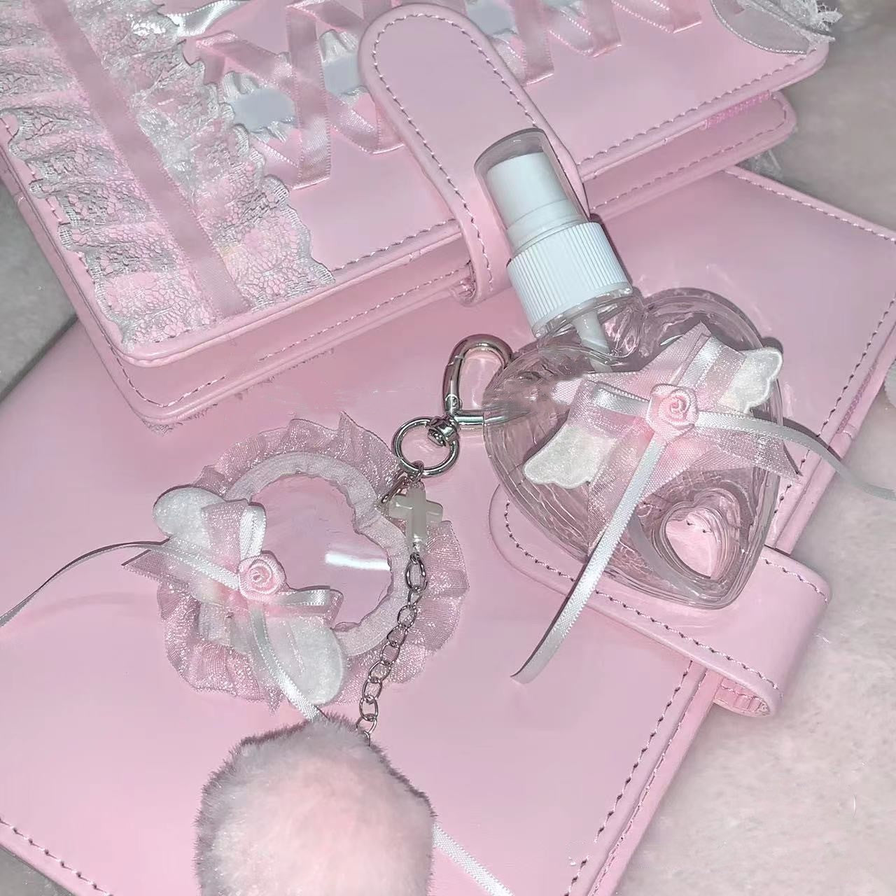 Rose Strap Spray Bottle Key   HA1530